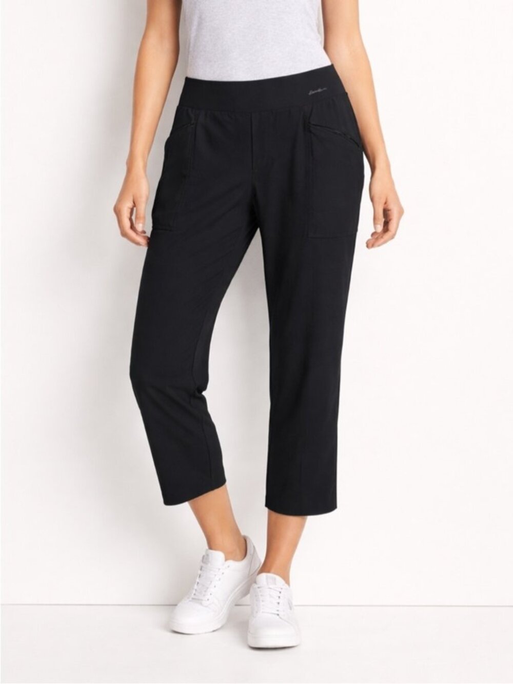 Eddie Bauer Capri Pull On Mid Rise Hiking Pants Size 8 Black Stretch DWR Summer